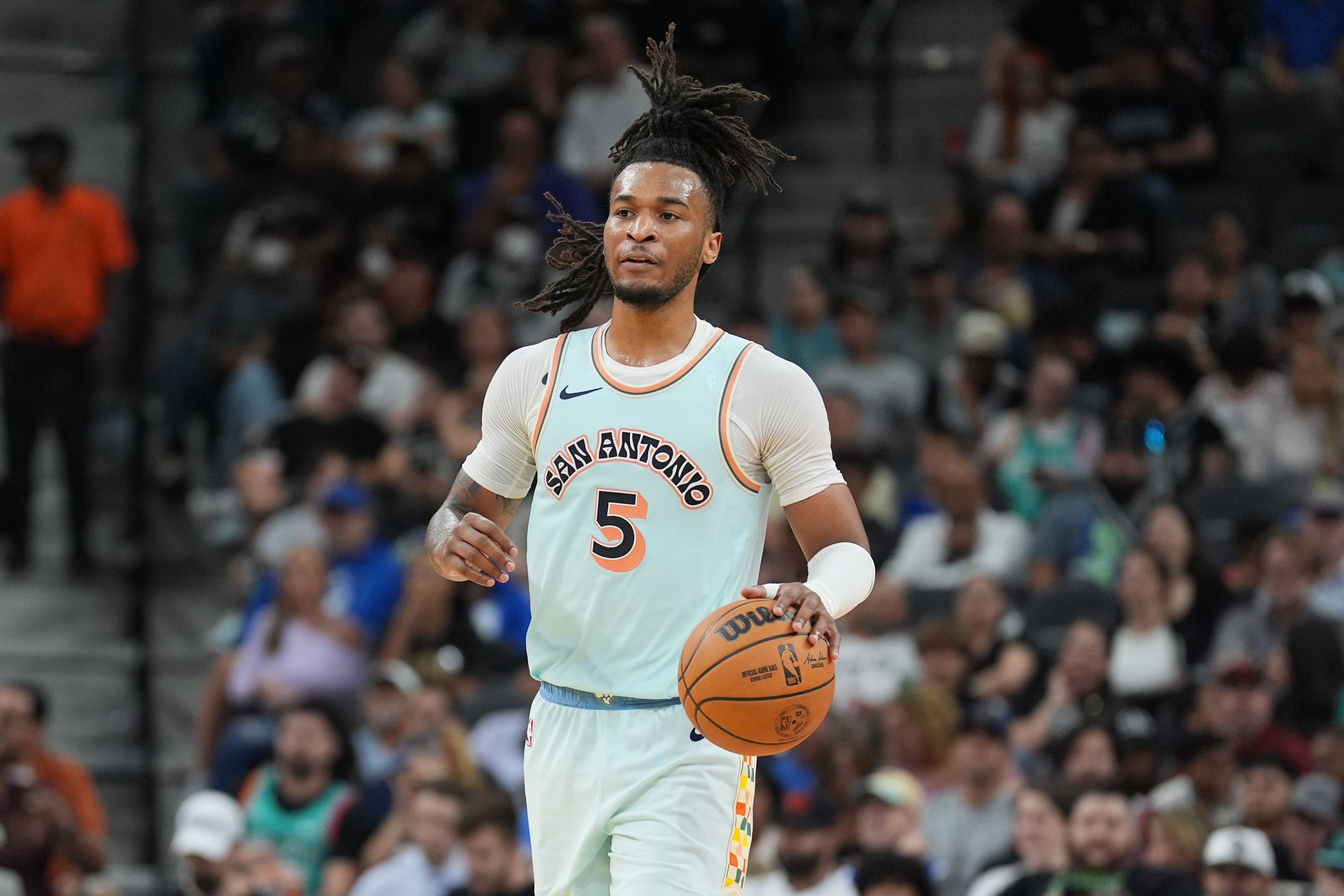 卡斯尔：球队信心处于前所未有的高度 进季后赛只是目标的开始