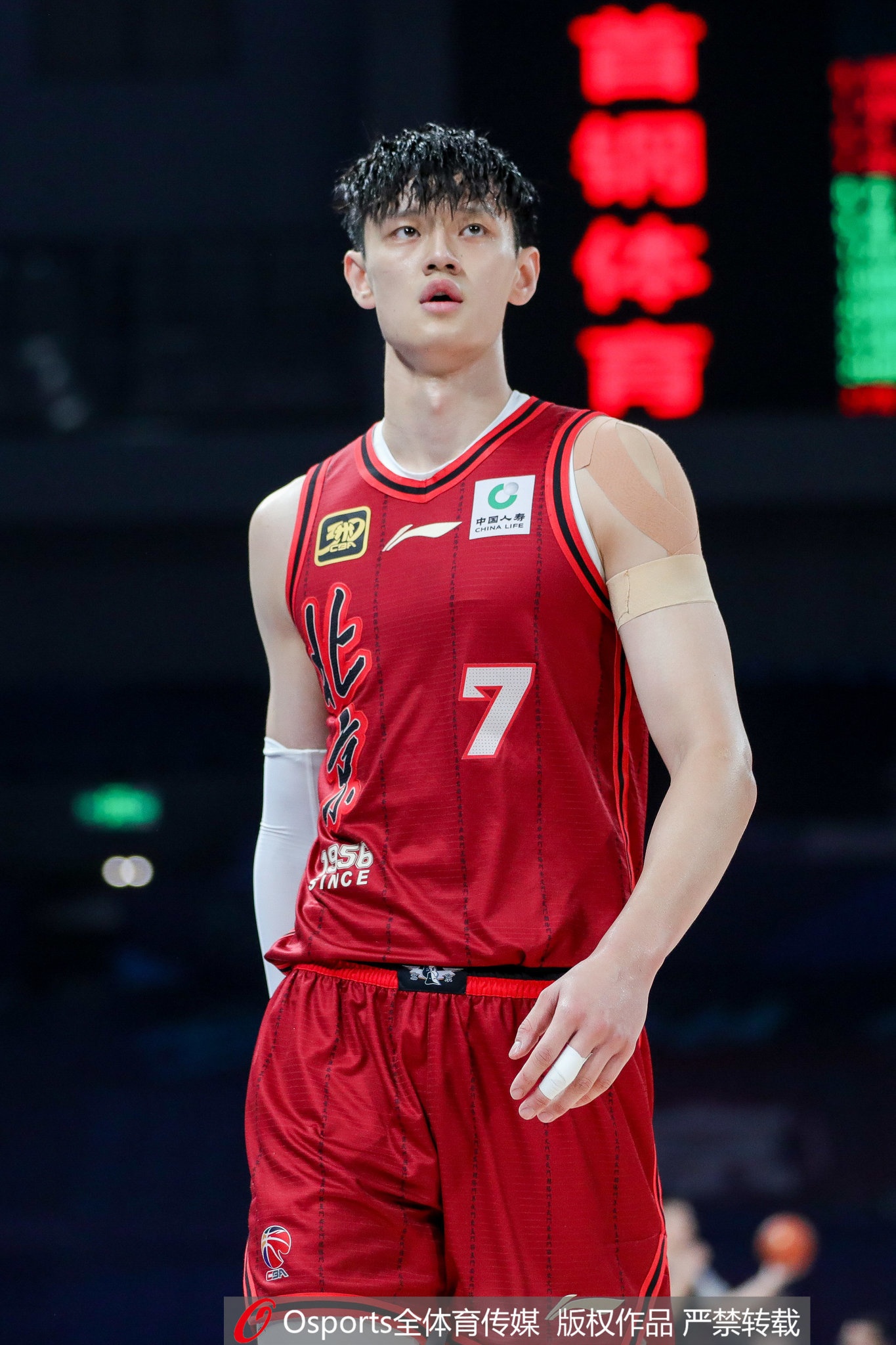 长岛篮网主教练：期待执教曾凡博 他能投篮&运动能力出色