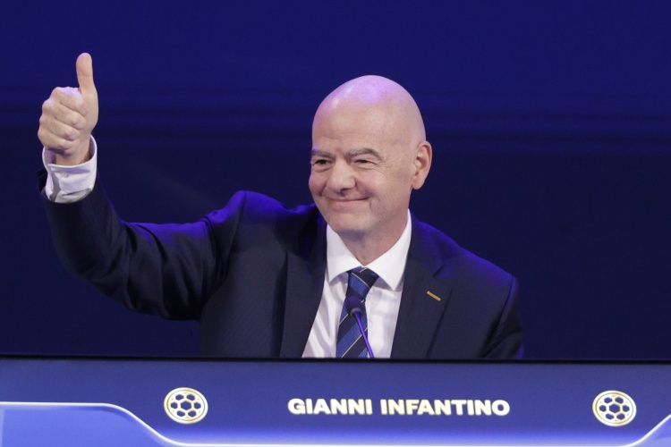 詹俊：网球比赛有外卡 国际足联针对世界杯是否考虑借鉴此设定?