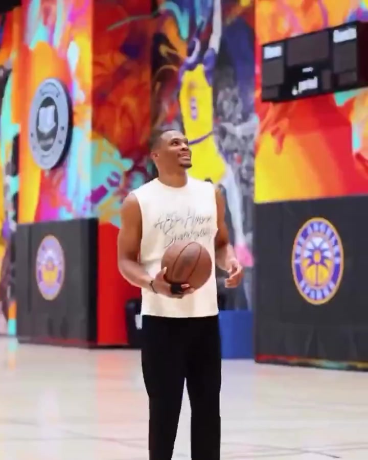 会去火箭吗？威少近日和保罗一起训练 看着状态不错