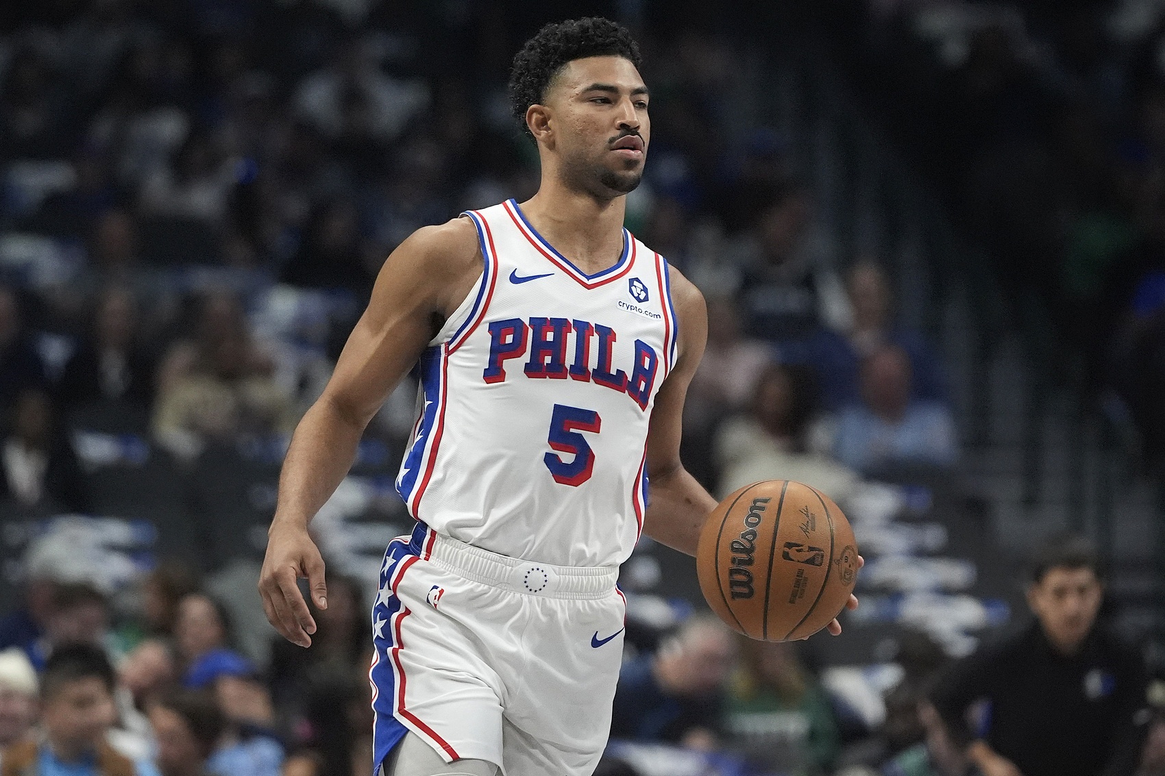 队记：格莱姆斯与76人本周末继续谈判 球员不去阿布扎比打季前赛