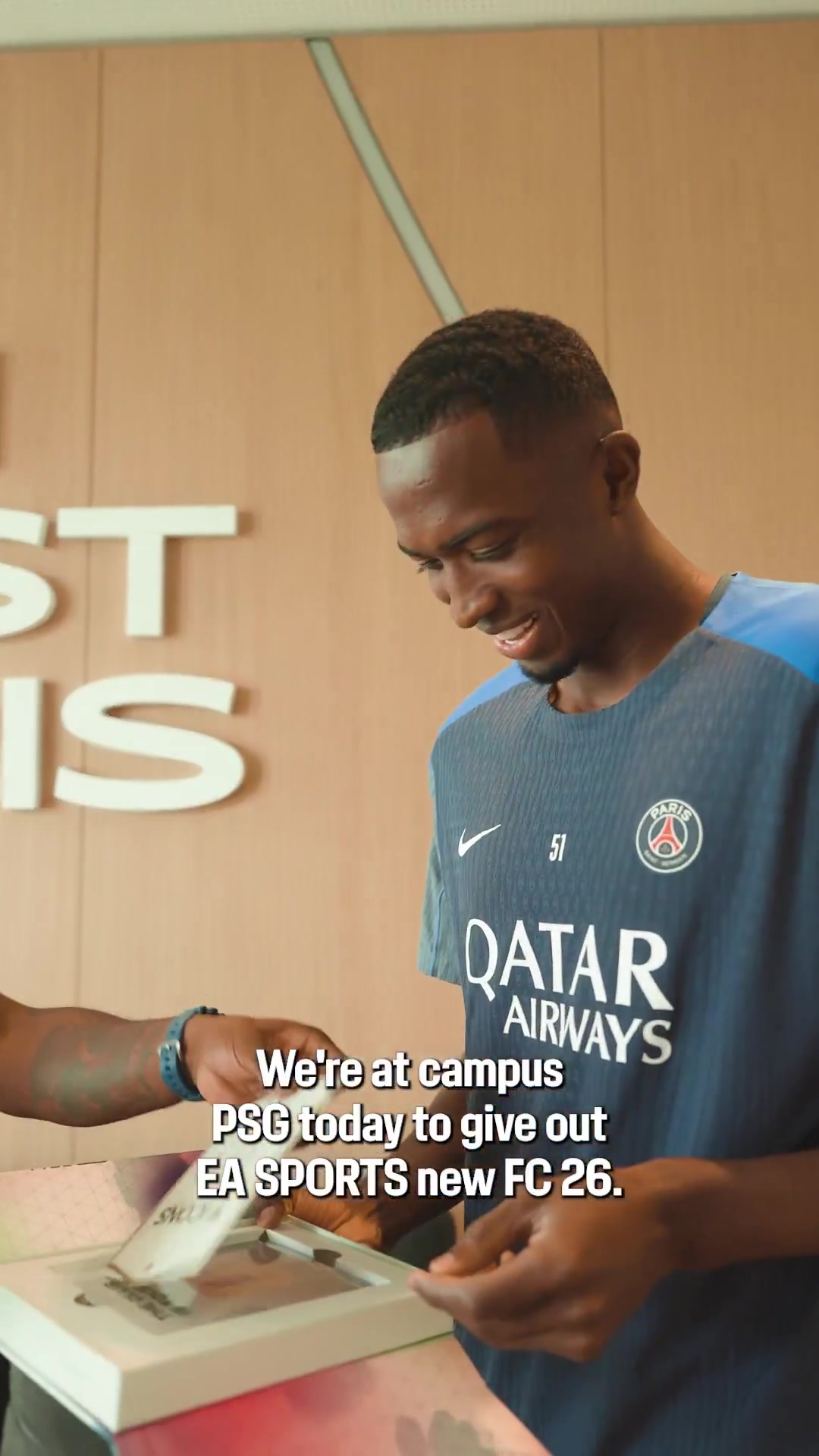 要求加强😂巴黎球员开箱FC26：K77总评87 维蒂尼亚89 门德斯86