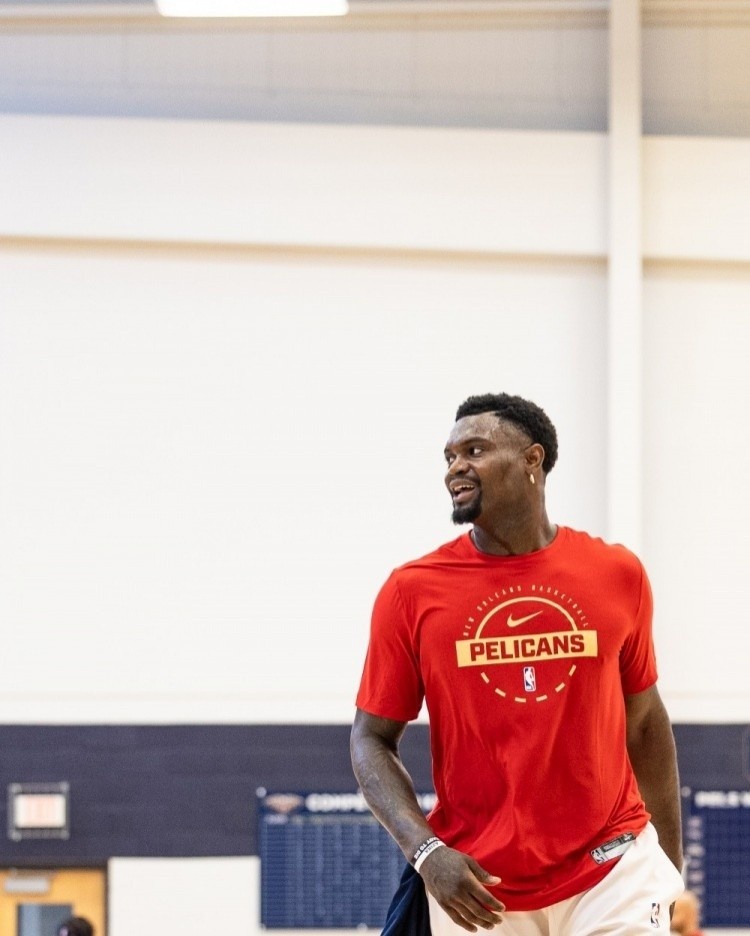 大将军：锡安的体重能保持在109千克就好 那他就是加强版的韦德