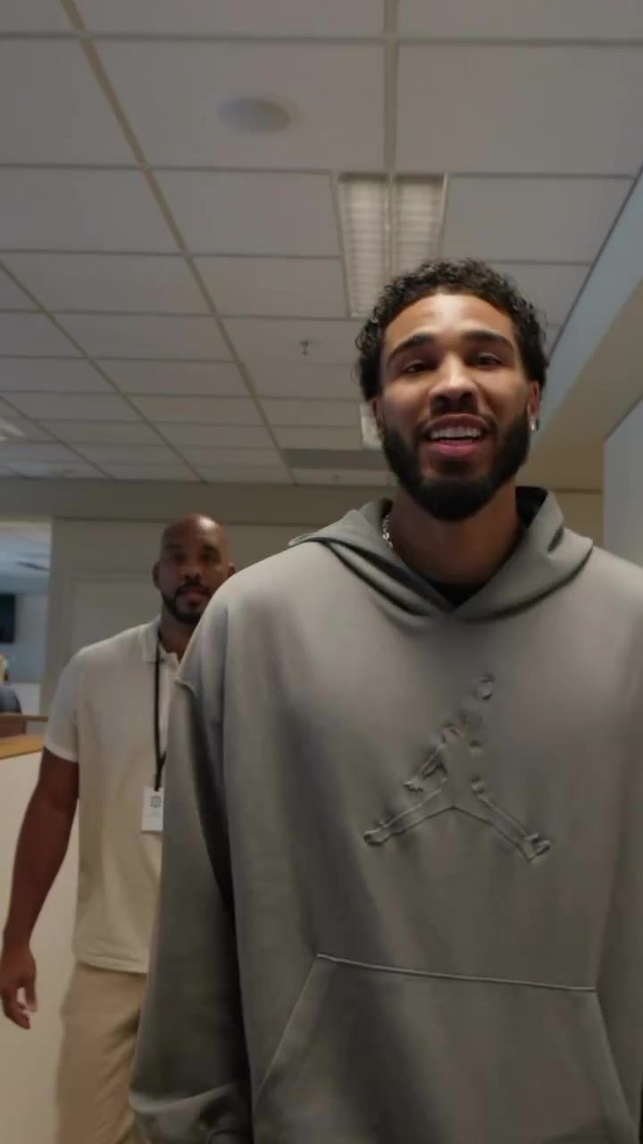 恢复神速！塔图姆上脚粉色JT4 开始进行有球训练