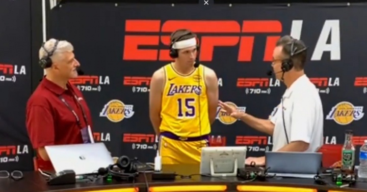 里夫斯谈拒绝续约：说到底这只是一门生意 但我希望在这里终老