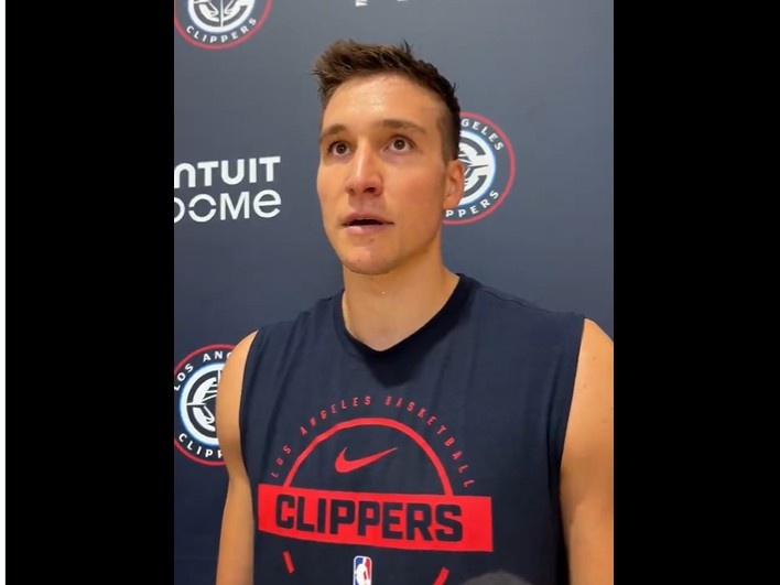 和哈登加练投篮&腿部未戴护具！博格丹：腿筋伤势没那么严重