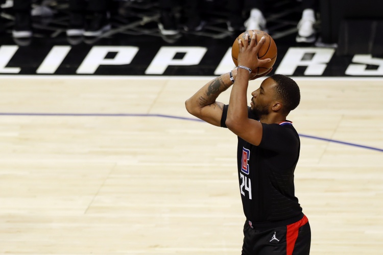 鲍威尔：我曾模仿过韦德的比赛 我也是热火文化的一部分了