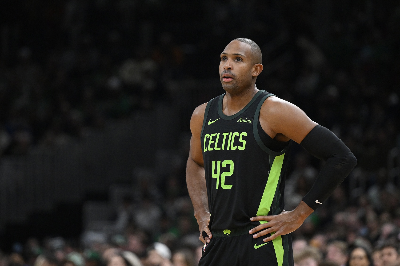 霍福德：感觉自己从30岁左右就开始被人说老 这说法每年都跟着我