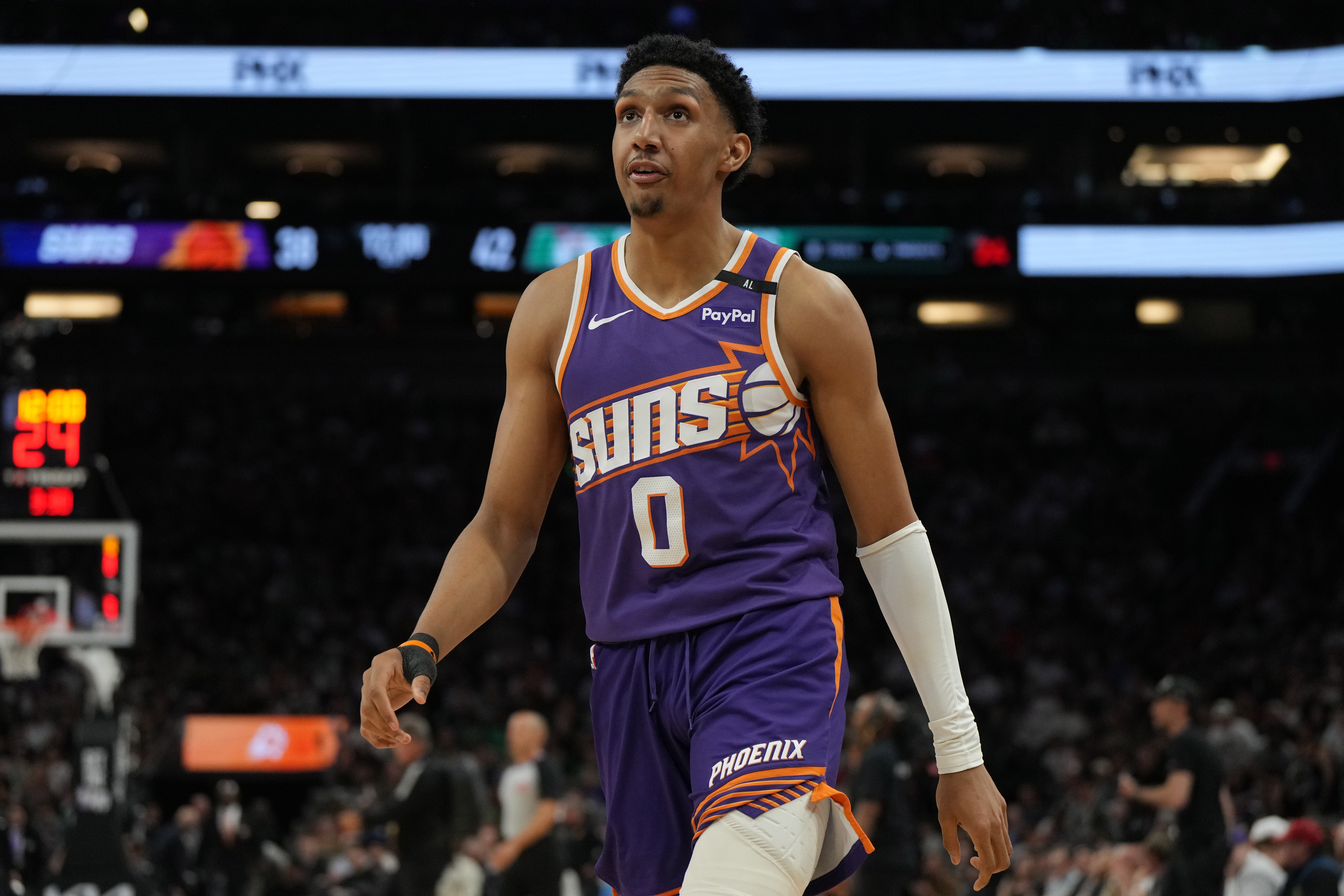 上季场均6.9分3.6板！美记：太阳执行瑞安-邓恩第三年球队选项