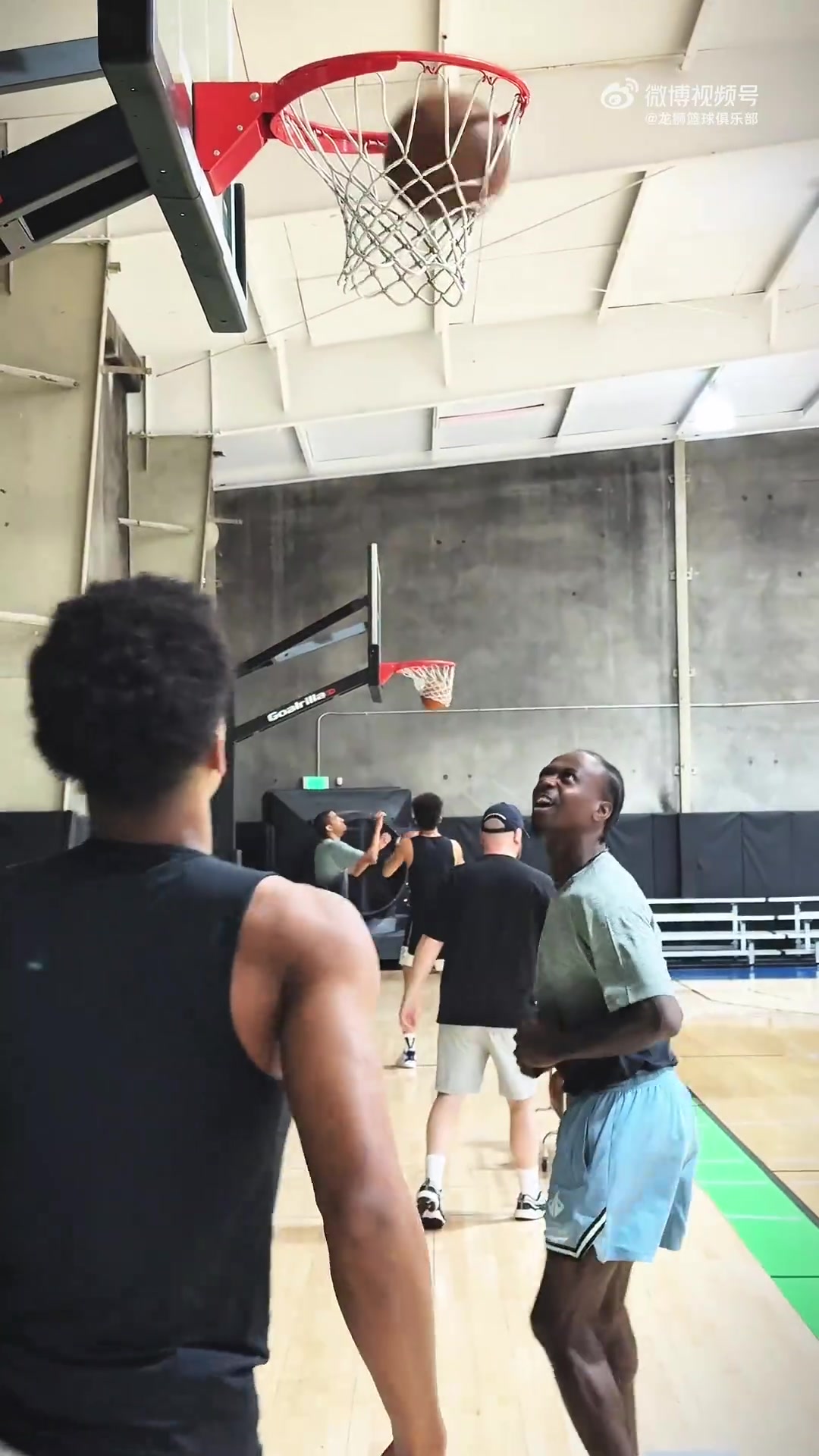 新力量超强输出！新加入广州男篮的球员发展教练Myck激情满满