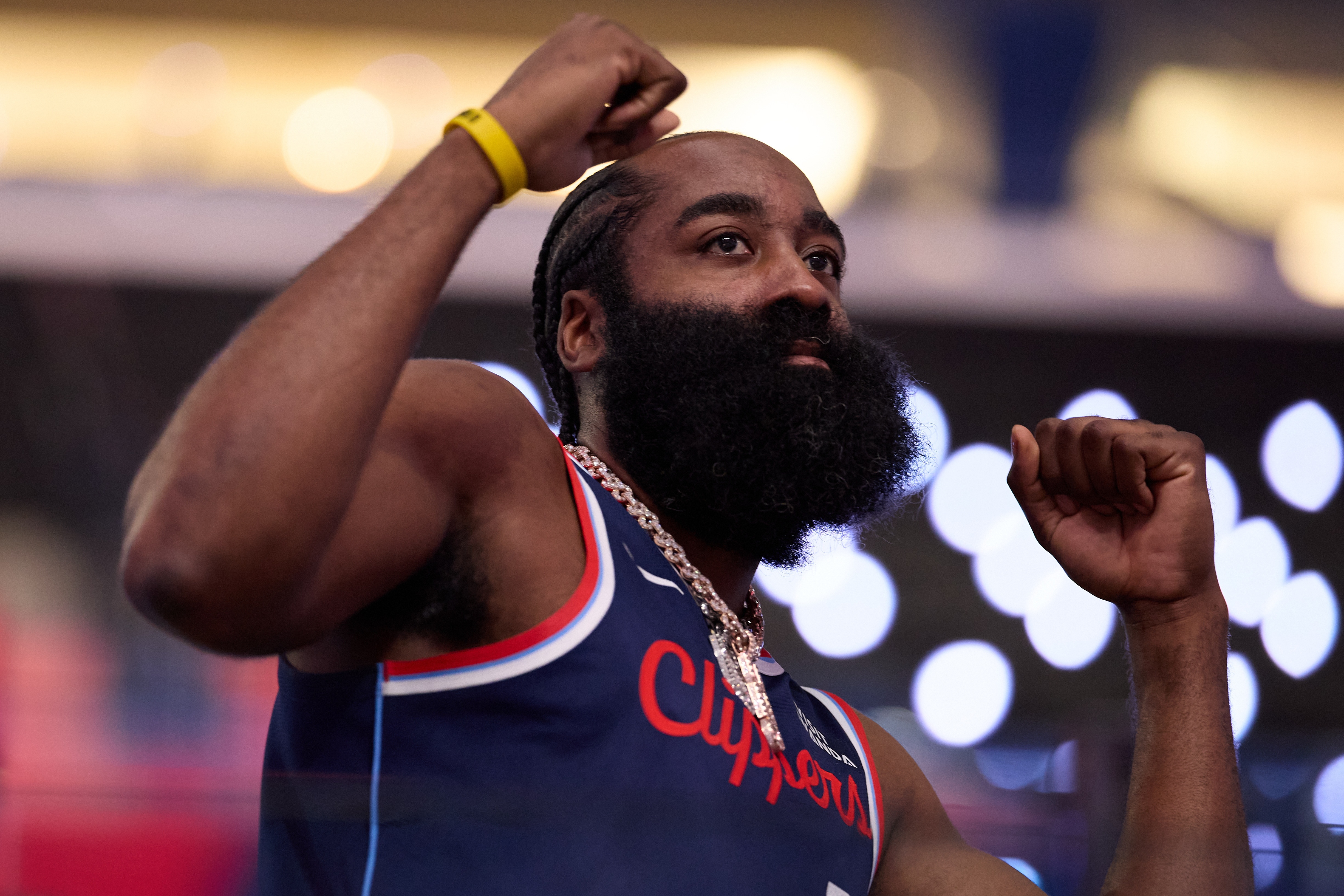 哈登：我们的阵容深度更深了 我们会找到最好的阵容配置