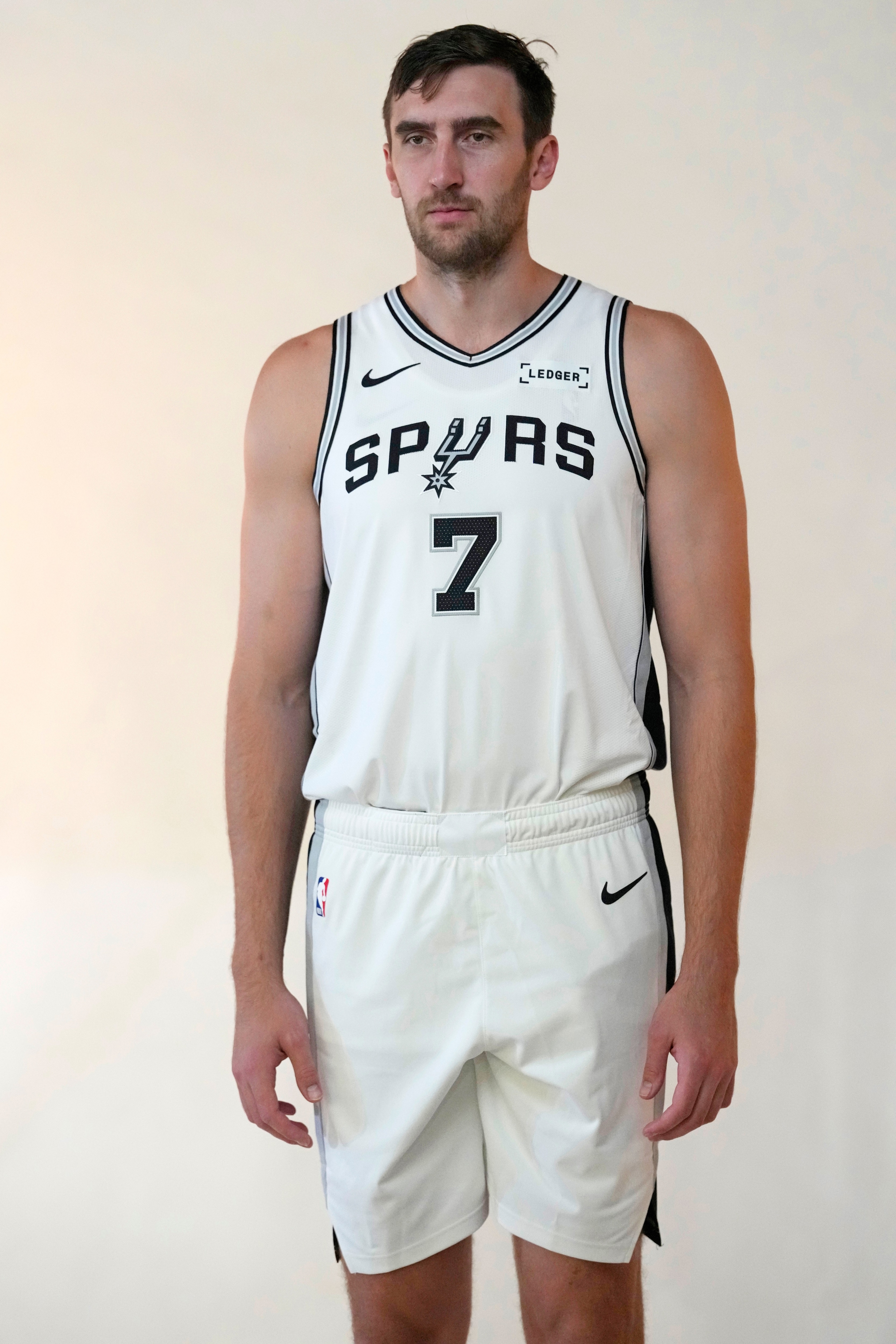 这个引援超值！科内特替补出战14分钟 6中6&4罚全中砍16分4板！