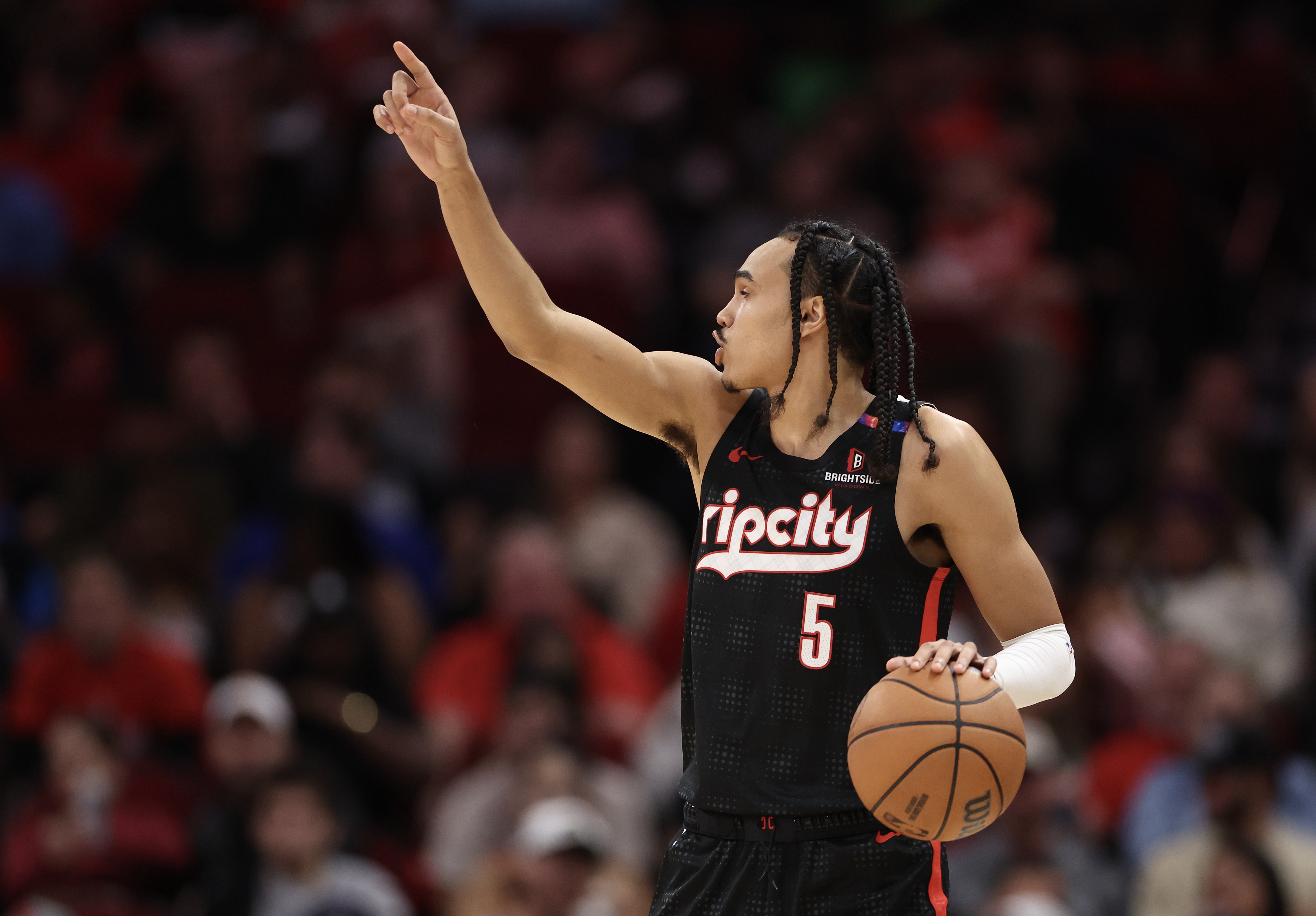 场均8+2+2的高控卫！独行侠官宣签下2021年46号秀班顿