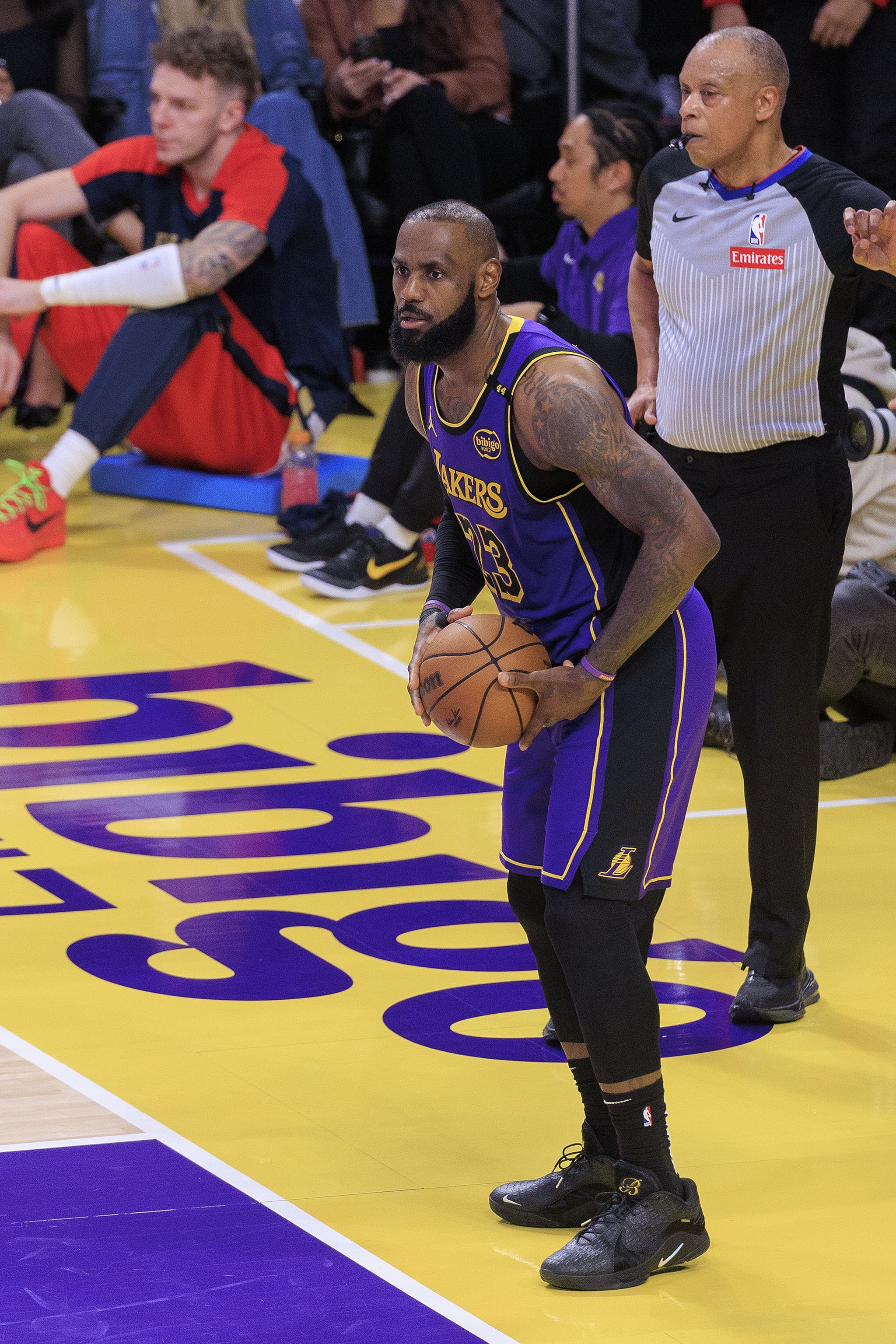 Skip：詹姆斯往自己的标志性时刻上撒尿只为赚点钱？真太掉价了