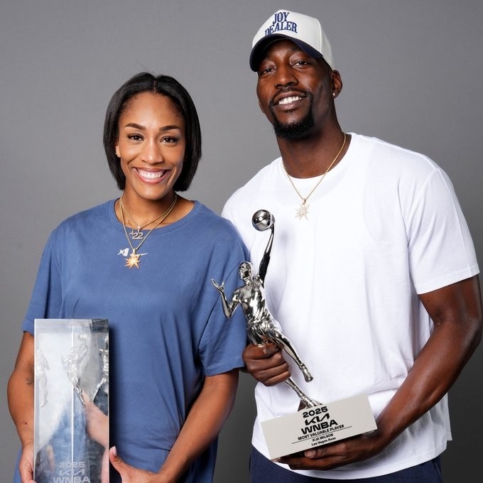 阿德巴约：人们将阿贾与比尔-拉塞尔相提并论 你们就知道她多伟大