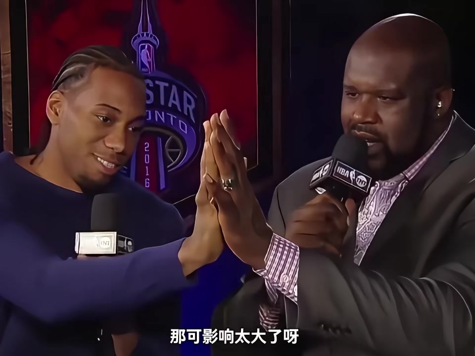 手的大小对球员影响？杨毅：那可影响太大了 参考乔丹麦迪小卡